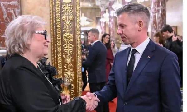 Presidentja e Kosovës takon edhe kryeministrin hungarez Maygar