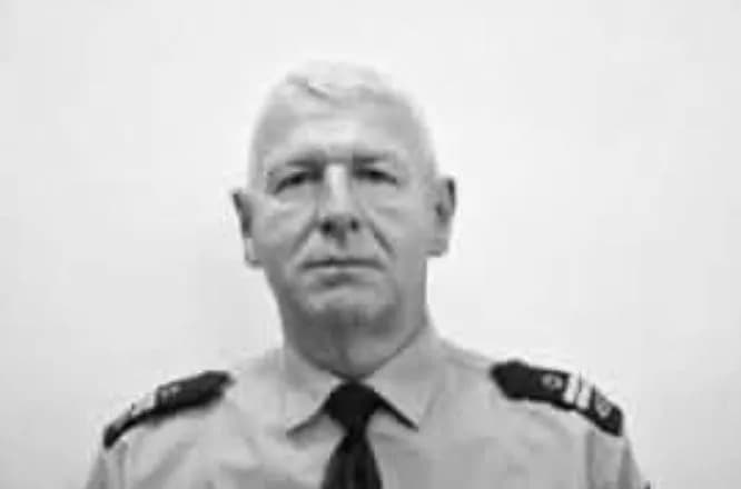 Vdes zyrtari policor Enver Zogaj