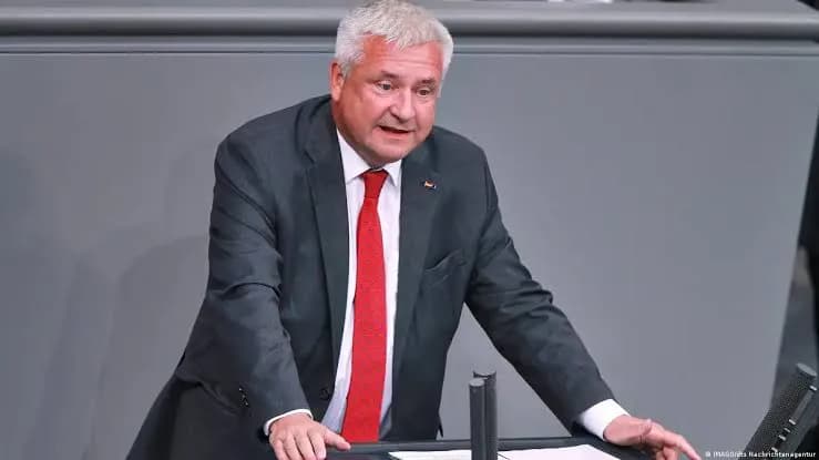 Deputeti gjerman mbështet protestën: Studentët kërkojnë fundin e korrupsionit