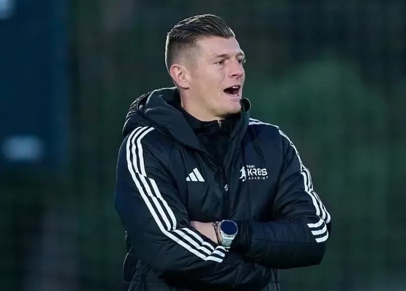 Toni Kroos po rikthehet në fushën e gjelbër, tani si trajner