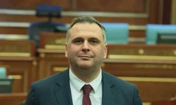 Kthimi i ligjit në Kuvend, Bajqinovci: Ku janë sot ata që flisnin për bomba e ushtronin presion mbi Qeverinë dhe VV’në