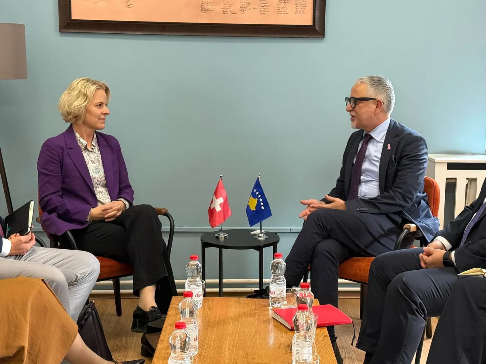 Bashkëpunimi Kosovë-Zvicër në shëndetësi, në fokus të takimit mes Vitisë dhe ambasadores