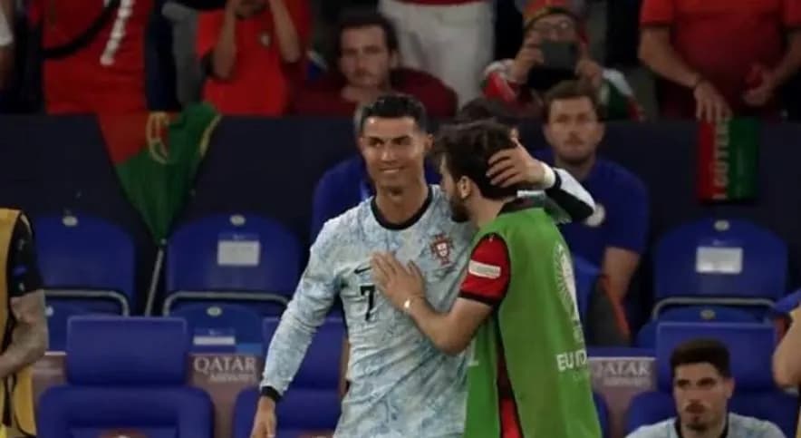 Ronaldo i komenton Kvara-s dhe i jep mbështetje: E di këtë ndjenjë, por vazhdo përpara!