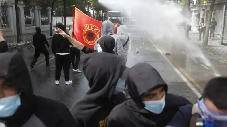 rotesta tensionohet edhe në qytete të tjera të Shqipërisë