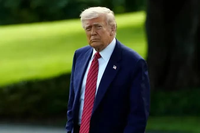 Trump thotë se SHBA-ja nuk e ka ndërprerë shkëmbimin e informacioneve me Ukrainën