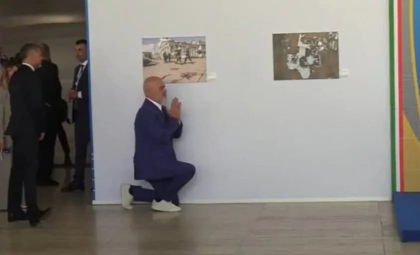 Me duar të lidhura, Igor Popoviq futet në Gjykatë