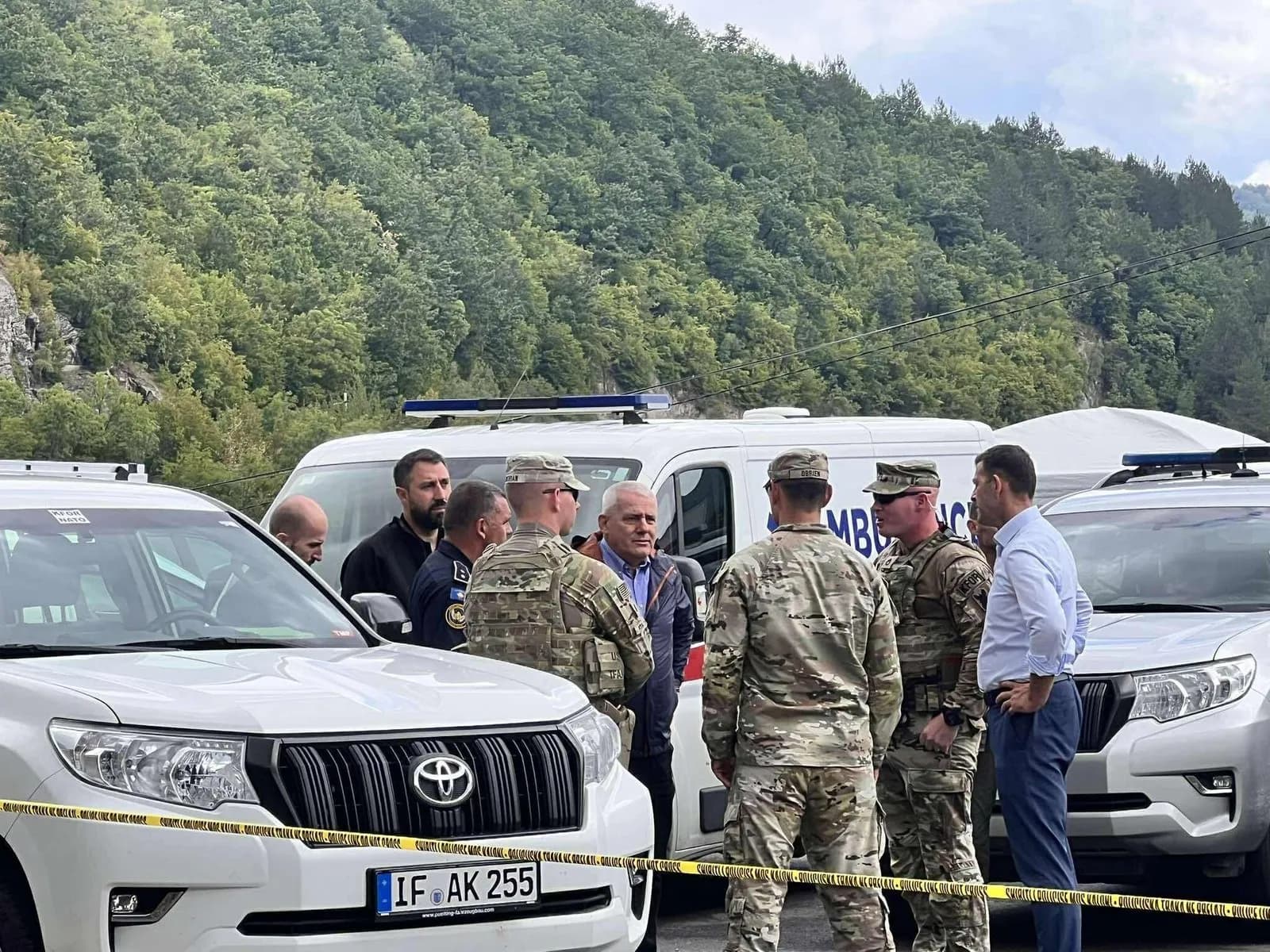 Vuçiqi bisedon me Macronin, flasin edhe për Kosovën