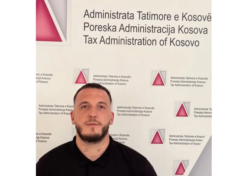 Mozzik pas lajmeve për orën: Më vodhën 700 mijë euro, s’m’u kthye as një qorap, kam gjetur 3 GPS në veturat e mia private