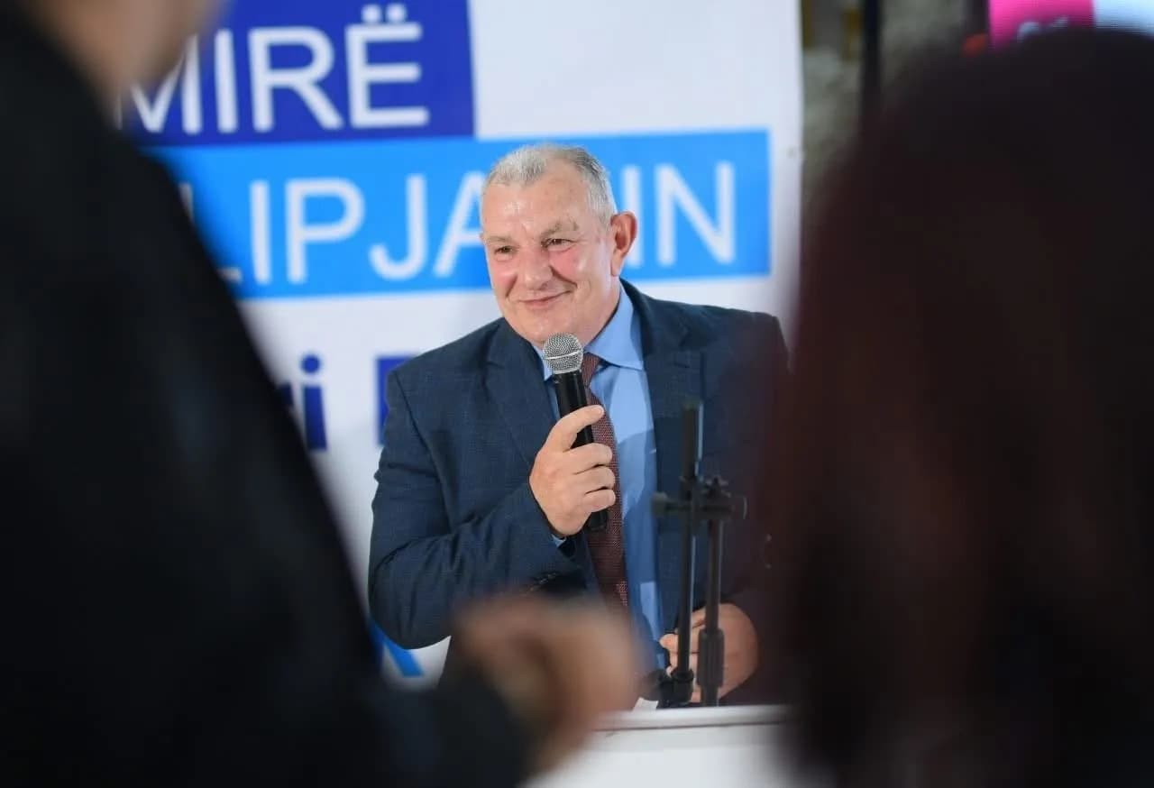 Planprogram i detajuar për arsimin në Lipjan me të gjitha kushtet, mësimdhënësit i japin mbështetje Shukri Bujës