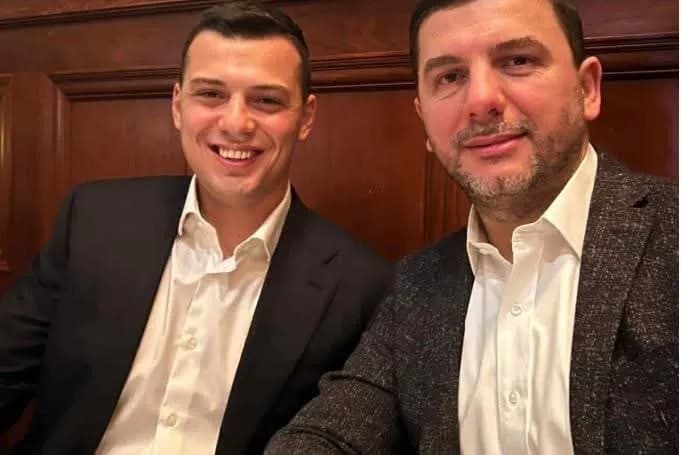 Reagimi i djalit të Hashim Thaçit pas dorëheqjes së Memli Krasniqit: Faleminderit për udhëheqjen me ndershmëri