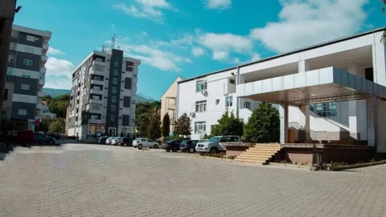 Reshjet e shiut, Komuna e Deçanit del me njoftim