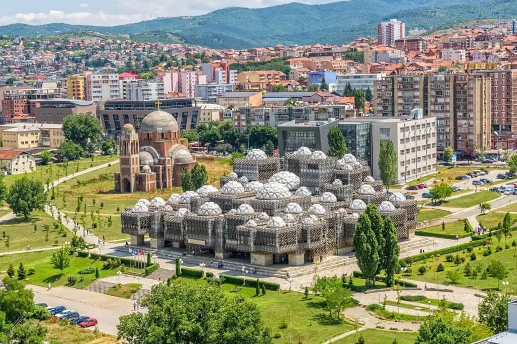 Mbi 40 mijë të huaj vizituan Kosovën në fundvit