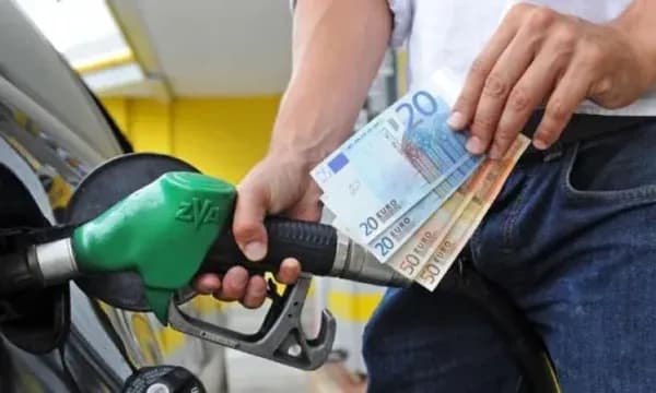 Rriten çmimet e derivateve, MINT publikon tarifat e reja
