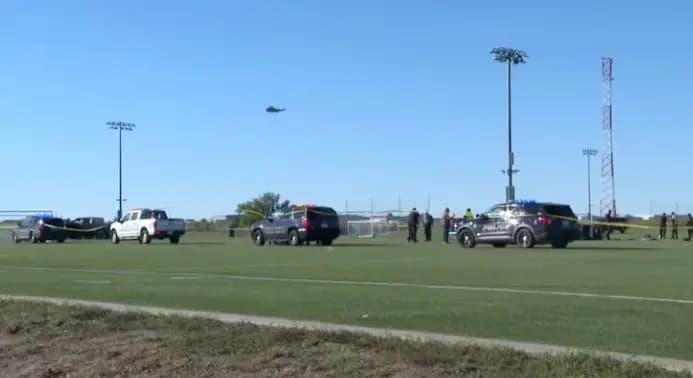 ShBA: Kamioni hyri në fushën ku po luhej ndeshja e futbollit
