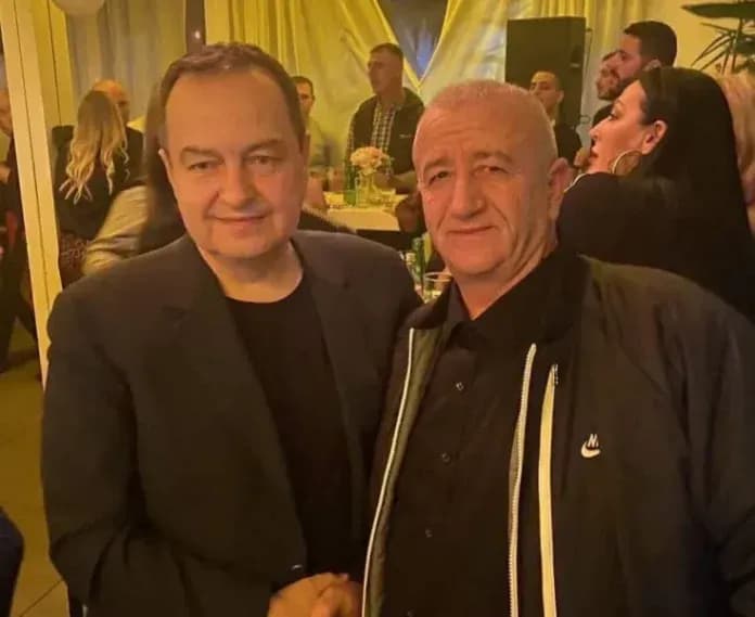 Publikohet fotografia e oficerit të BIA-s, Zelimir Matoviq, rekrutuesit të Fehim Sali