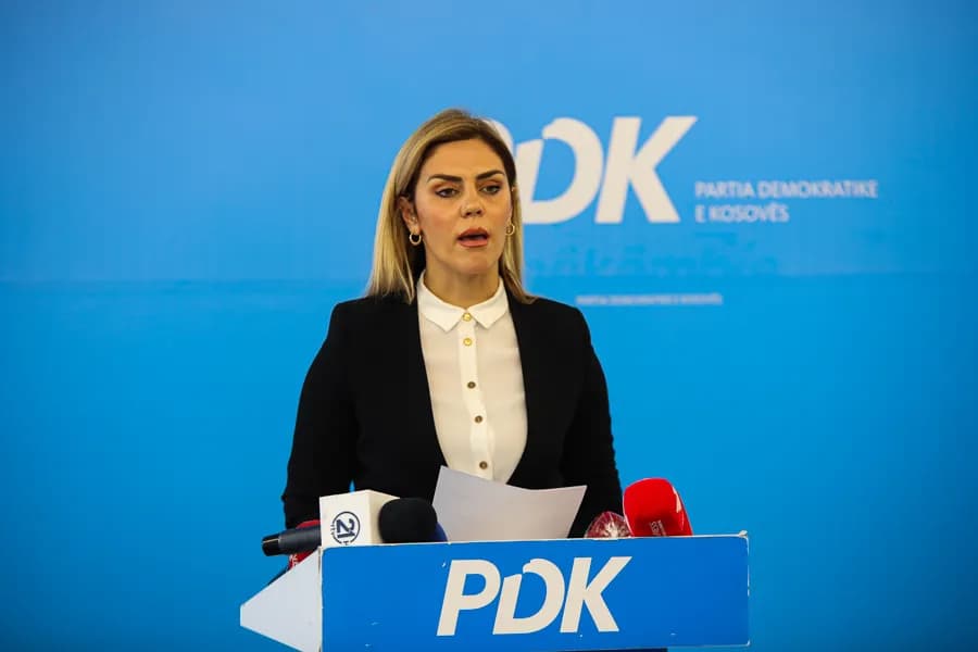 Deliu-Kodra, Kurtit: Nuk ke mandat ta mbash shtetin peng