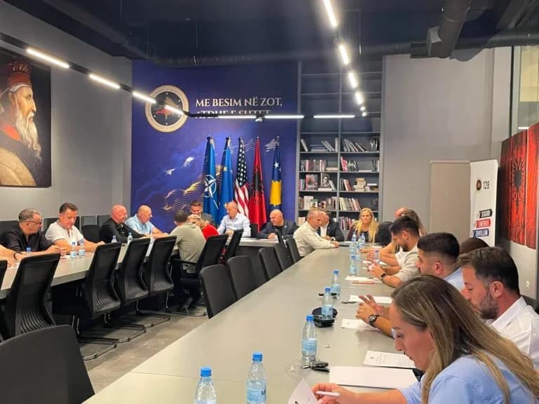 Nis mbledhja e Kryesisë së Aleancës, pas përfundimit pritet të flasë Ardian Gjini
