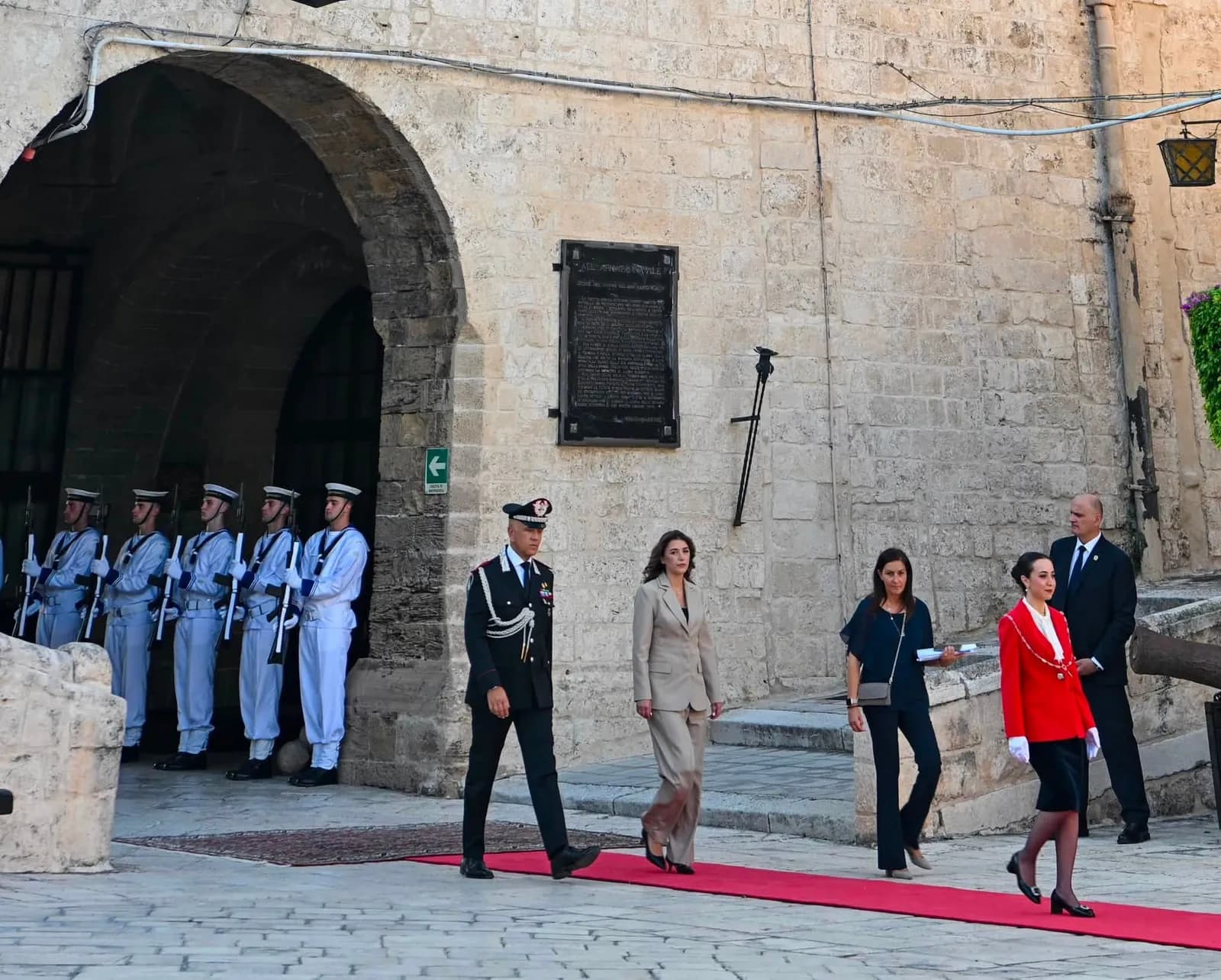 Haxhiu merr pjesë në pritjen e presidentit italian para ceremonisë së Lojërave Mesdhetare