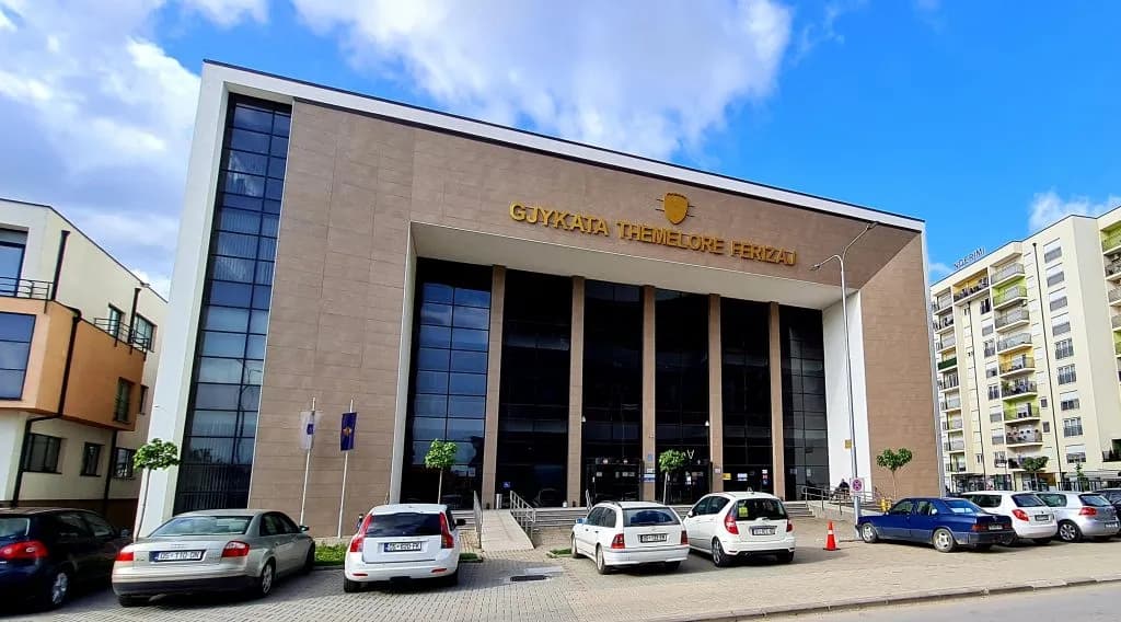 Një muaj paraburgim për dy të dyshuarit për vrasje në tentativë në Ferizaj