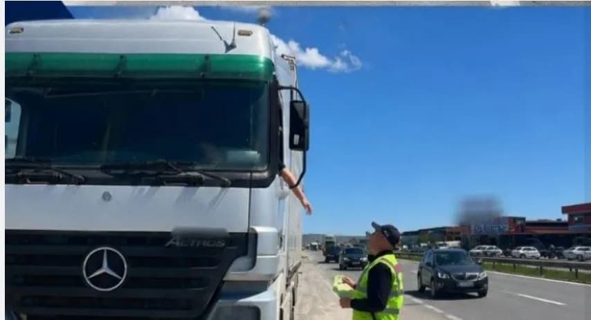 As nesër nuk do të ketë kufizime për kamionë në autostradë