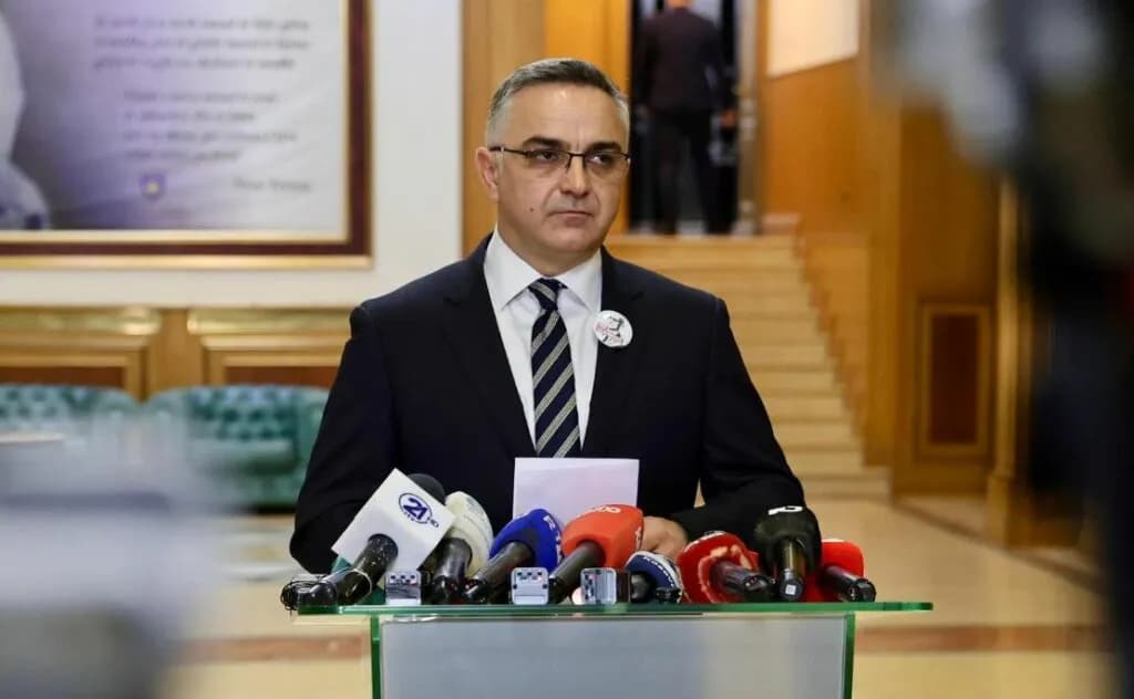 Besnik Tahiri, nesër mban konferencë për media