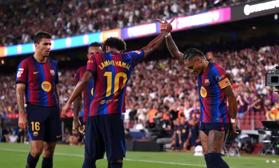 Shkëlqejnë Raphinha dhe Yamal, Barcelona e “çmonton” Rayo Vallecanon