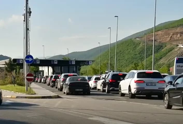 Përditësimi i fundit: S’ka kolona të gjata në kufi