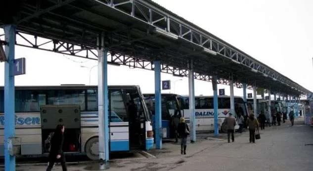 Dy persona arrestohen pas përleshjes në Stacionin e Autobusëve në Prishtinë