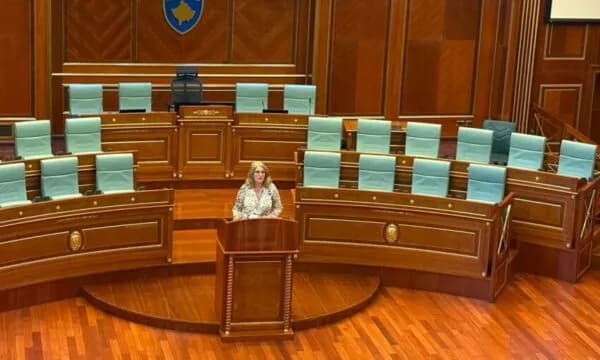 Deputetja e Aleancës: Afrim Bunjakut i shkuan në varrim, e në anën tjetër i ndreqin vagonat në Serbi