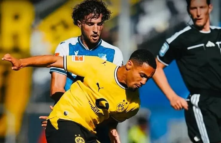 Bundesliga dhuron një pasdite spektakolare, 21 gola në pesë ndeshje