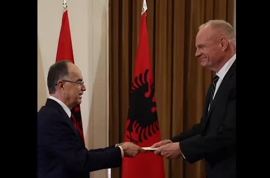 Ambasadori i ri amerikan ia dorëzon kredencialet, Begaj: SHBA aleat i pa zëvndësueshëm për ne