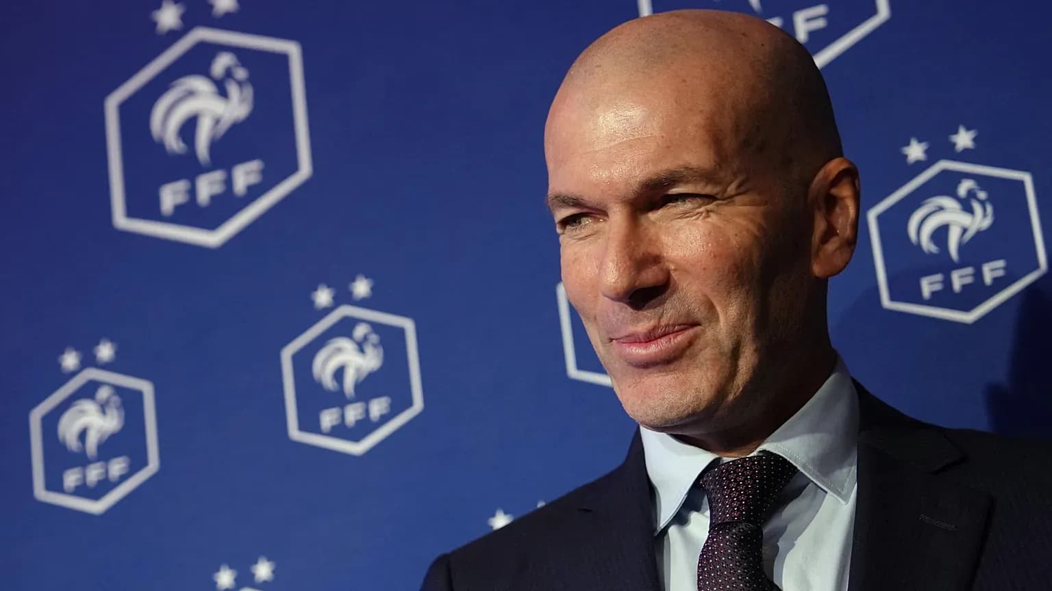 S’ka më “sfilatë” te Franca, Zidane bllokon mediat gjatë mbërritjes së lojtarëve!