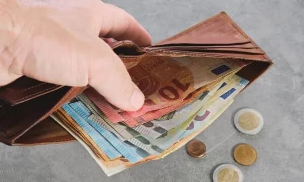 Transporti, banimi e energjia – Këto janë shpenzimet që u shtrenjtuan më së shumti në Kosovë
