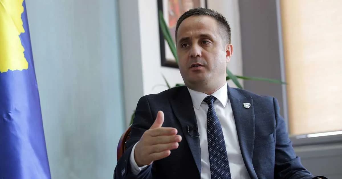Selmanaj kritikon aktgjykimin e Kushtetueses: Absurditet logjik dhe profesional