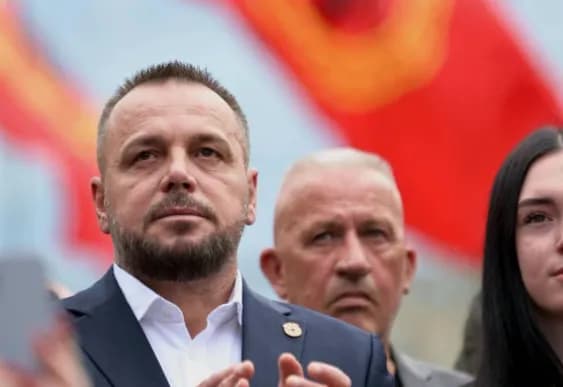 Maqedonci: Në kërkim të drejtësisë për bashkëluftëtarët që po gjykohen në Hagë