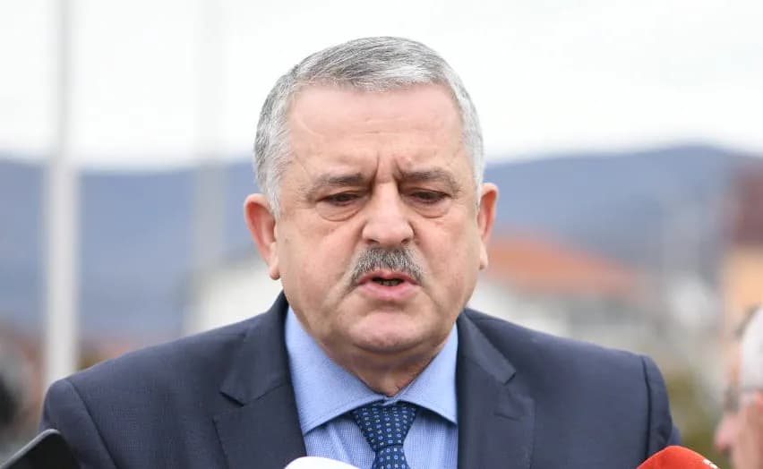 Veliu: Treshja Kurti, Osmani, Abdixhiku po ia paguajnë borxhin me post Bekim Sejdiut – t’i ndalin sulmet ndaj 6 deputetëve