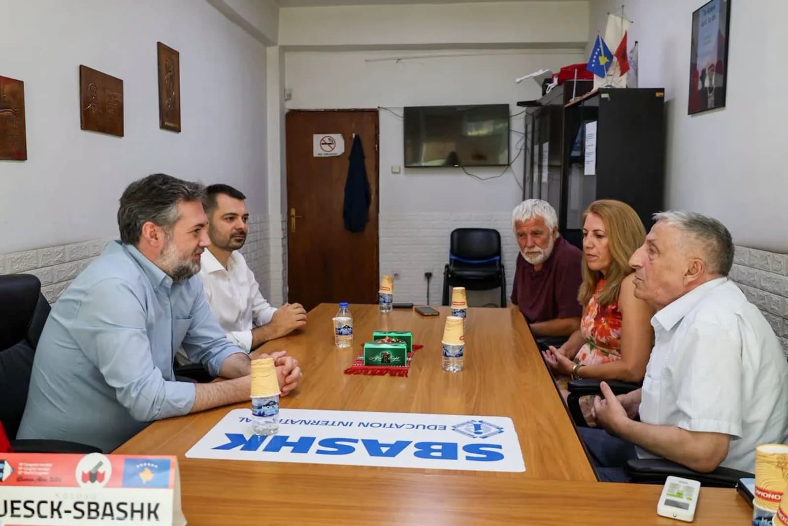Takimi me Çekun iu jep shpresë sindikalistëve të arsimit, Jashari: Nagavci nuk pranonte fare dialog, deri tash kemi qasje tjetër të ministrit