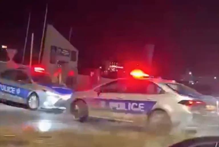 Protestuesit nisen për te selia e EULEX-it, Policia bllokon rrugën