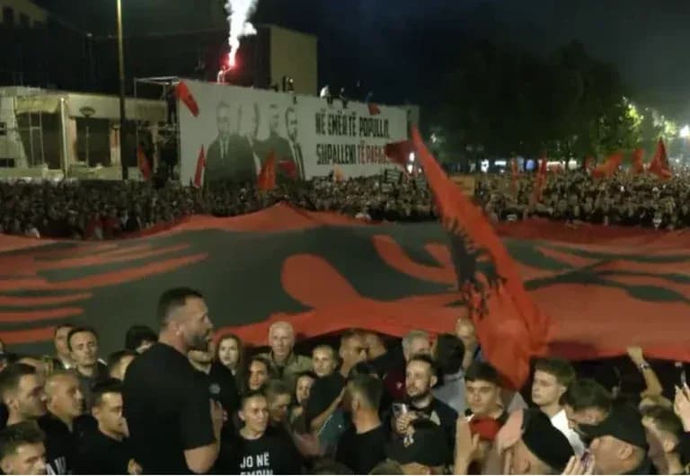 Veterani Shyti për ish-krerët e UÇK-së: Liria erdhi nga këta vizionarë, trima dhe burrështetas