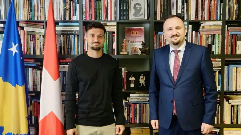 Bledian Krasniqi pajiset me pasaportën e Kosovës, gati për përfaqësimin e “Dardanëve”