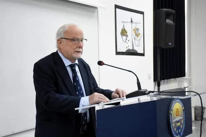 Pettifer: Pas Hagës, Kosova duhet t’i rishikojë marrëdhëniet diplomatike, EULEX-i duhet të mbyllet