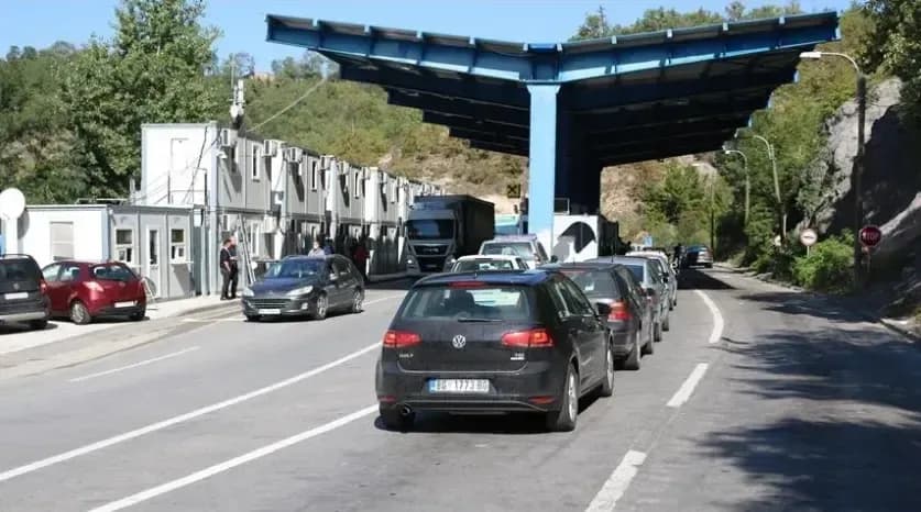 Përditësohen të dhënat: Kjo është gjendja e fundit në pikat kufitare të Kosovës