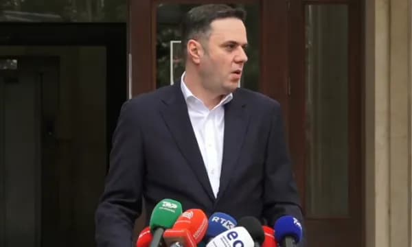 Abdixhiku: I kërkoj falje popullit, nuk mundem me këtë grup parlamentar, jo me këtë përçarje