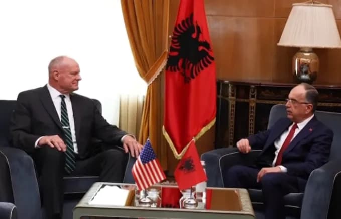 Ambasadori i ri amerikan ia dorëzon kredencialet, Begaj: SHBA aleat i pa zëvndësueshëm për ne