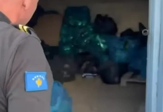 Dogana konfiskon 876 kg duhan dhe 118 mijë cigare të dyshuara për kontrabandë në Prizren