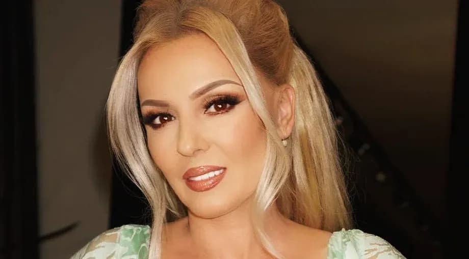 Violetë Kukajt i gjejnë një foto të vjetër, këngëtarja habitet nga fansat