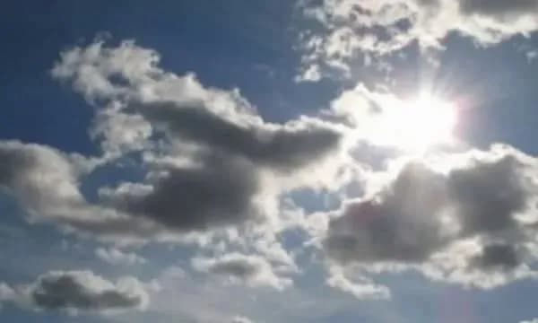 Erë, vranët, shi dhe rënie e ndjeshme e temperaturave – moti gjatë pesë ditëve të ardhshme