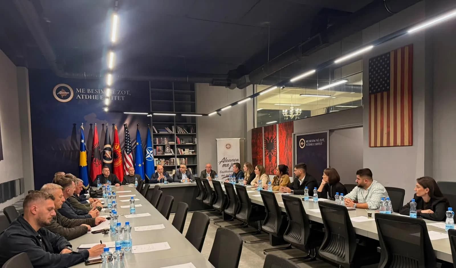Aleanca përgatitet për mobilizim të gjerë politik, të shtunën takim me strukturat në Prishtinë