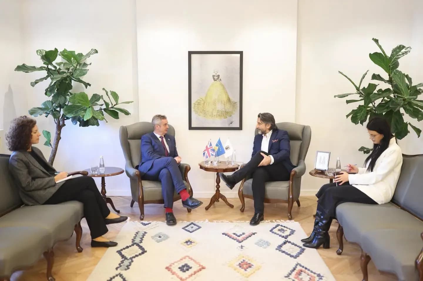Rama takon ambasadorin britanik, diskutojnë 19 projektet strategjike të Prishtinës