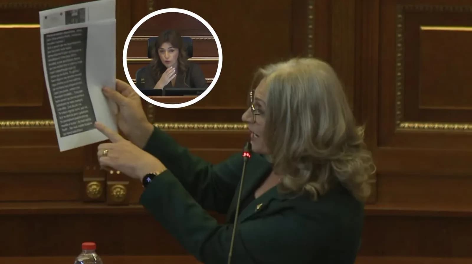 Haxhiu ngre shqetësimin për veteranin me proteza - s’e lëshon foltoren, ballafaqohet me kryekuvendaren